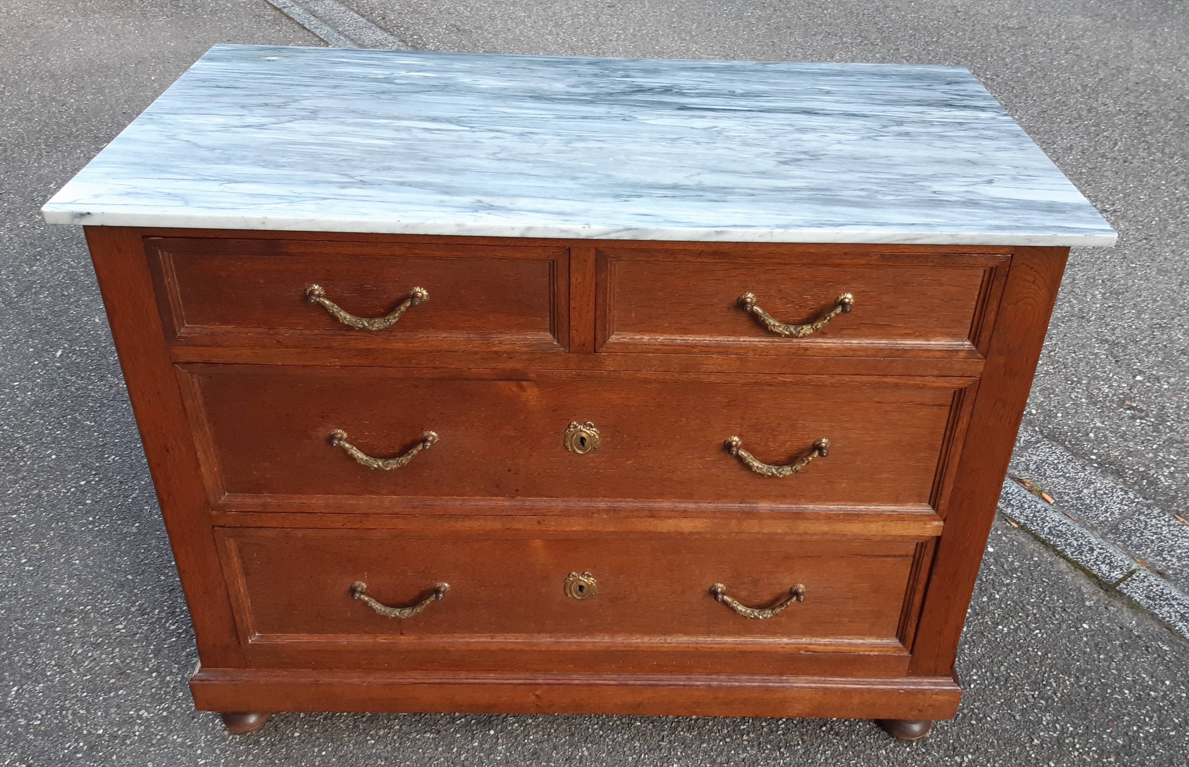 Commode chêne et marbre début XXème