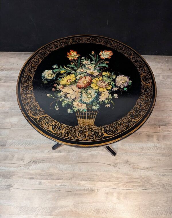 Guéridon Napoléon III à plateau basculant.