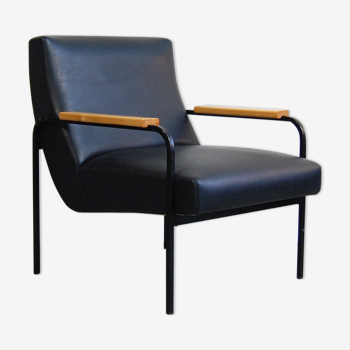 Pierre Guariche's Memphis armchair for Meurop