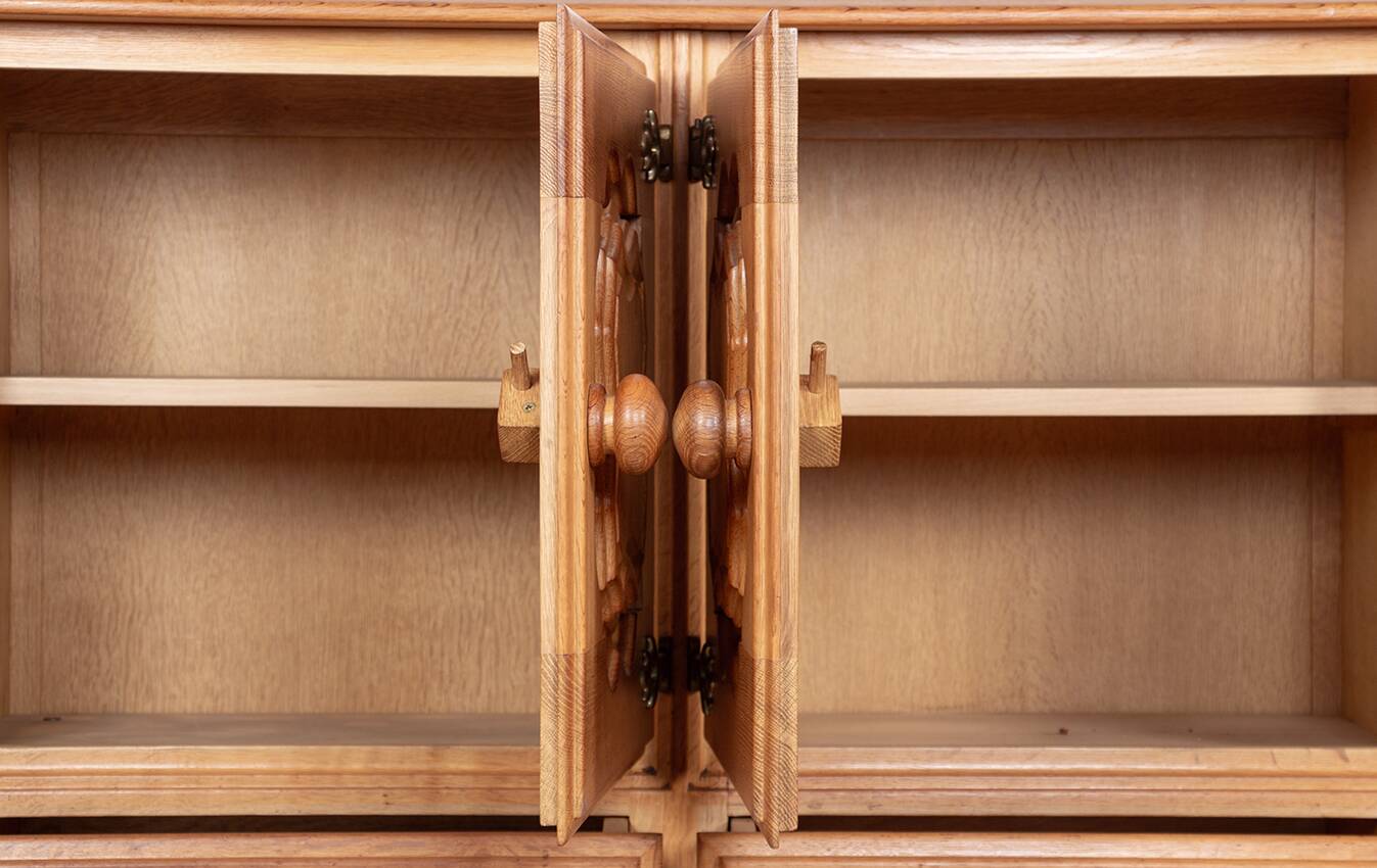 Very large French sideboard in solid oak, Guillerme and Chambron 1960.