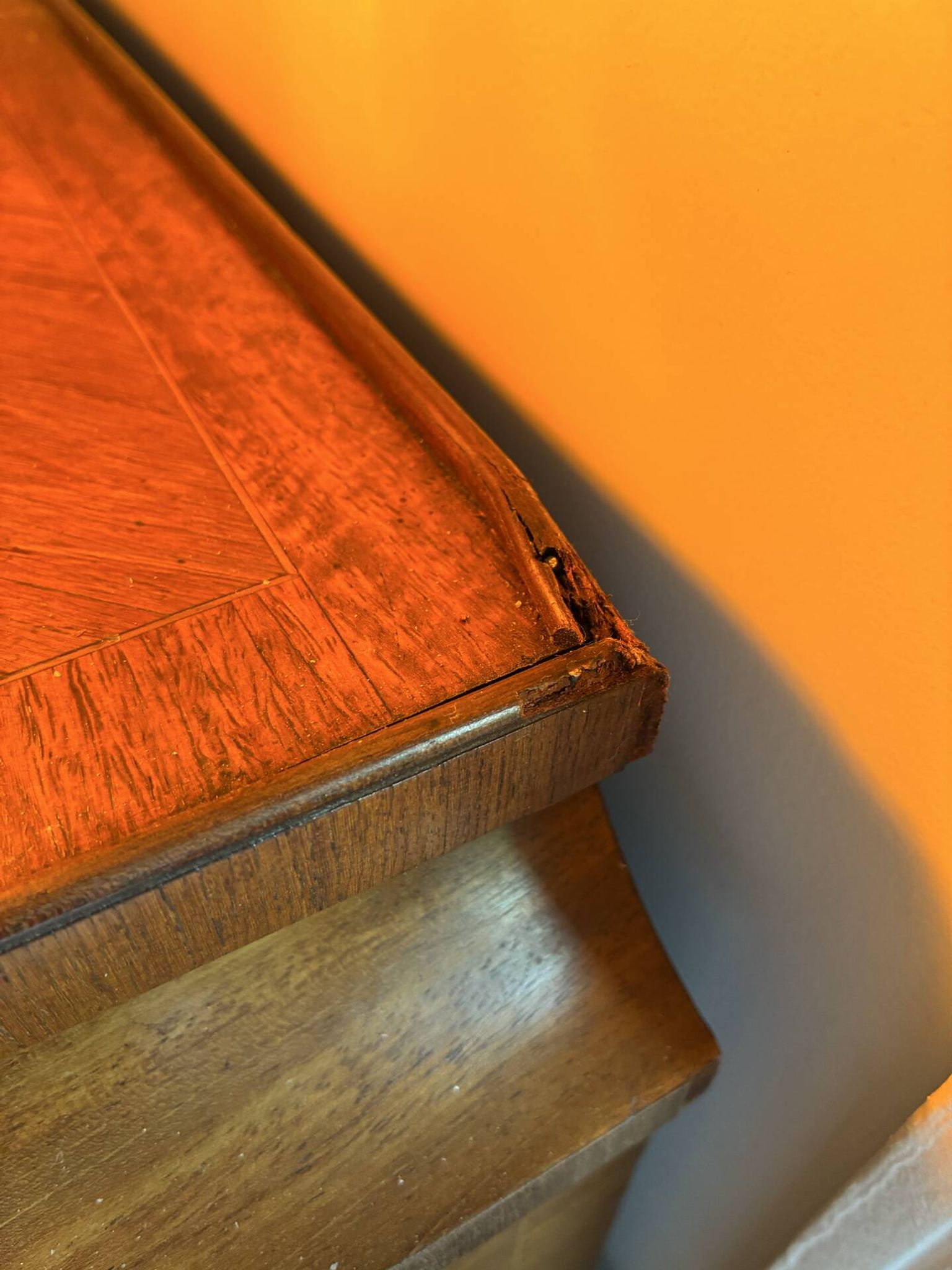 Cylinder desk