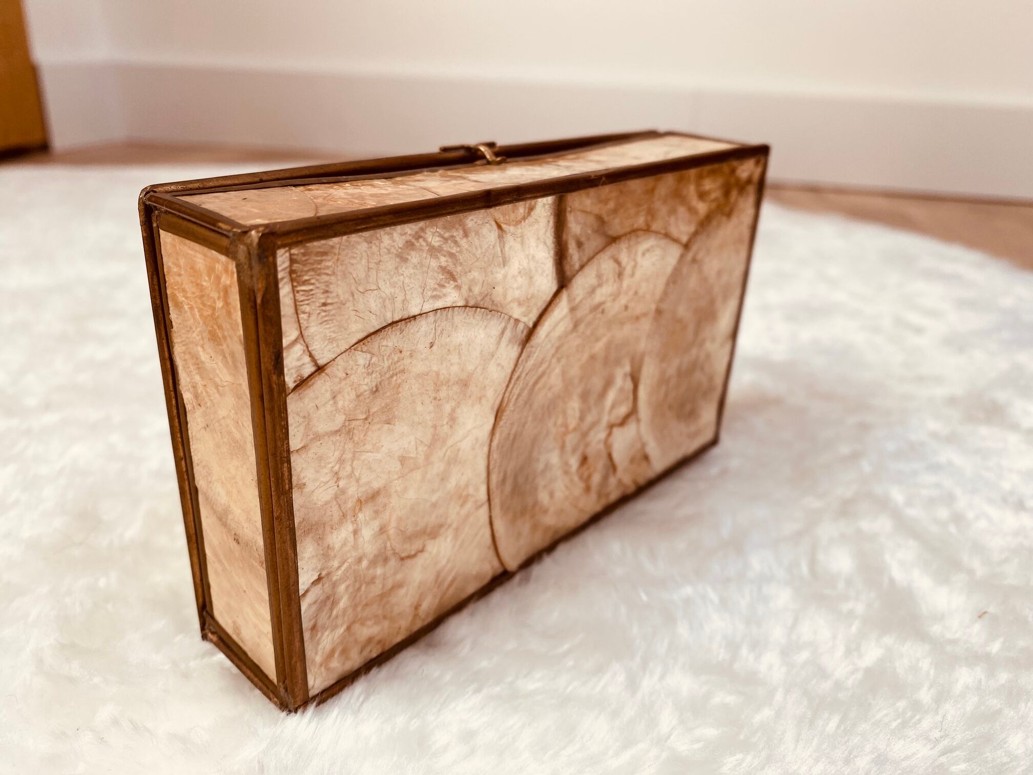 Mother-of-pearl jewelry box