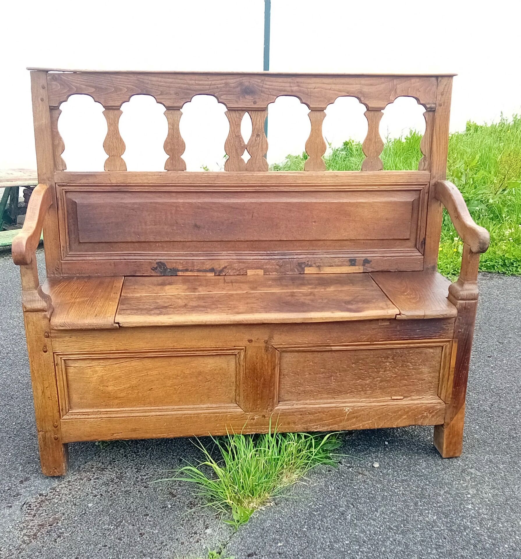 Coffre banc en chêne XIX ieme