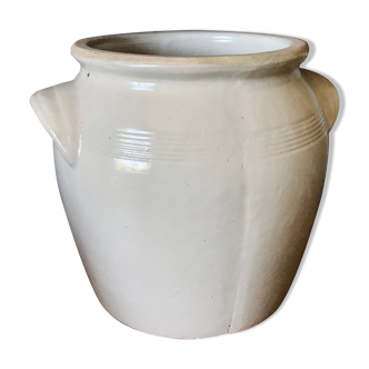 7l eared sandstone pot