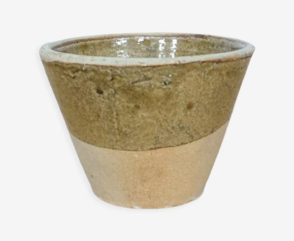 Terracotta pot
