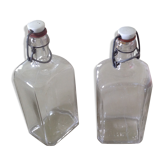 Duo de bouteilles anciennes