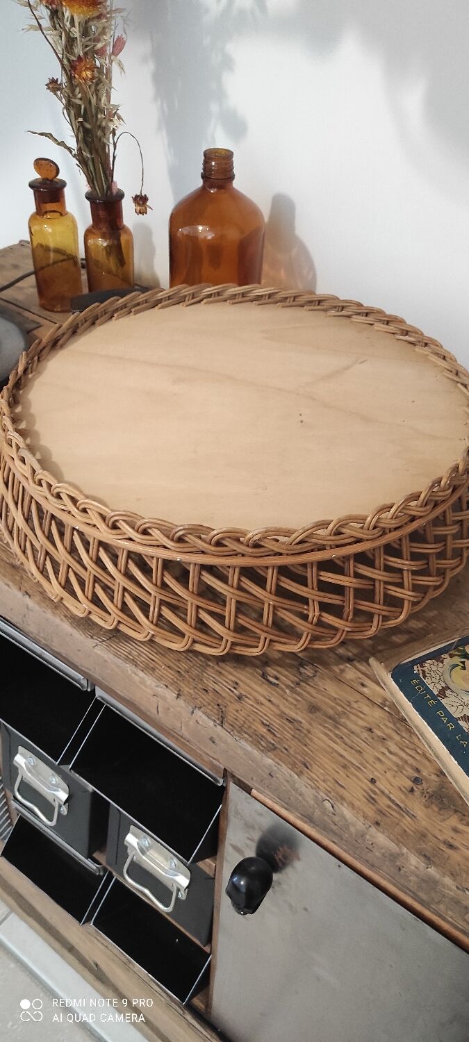 Vintage wicker tray