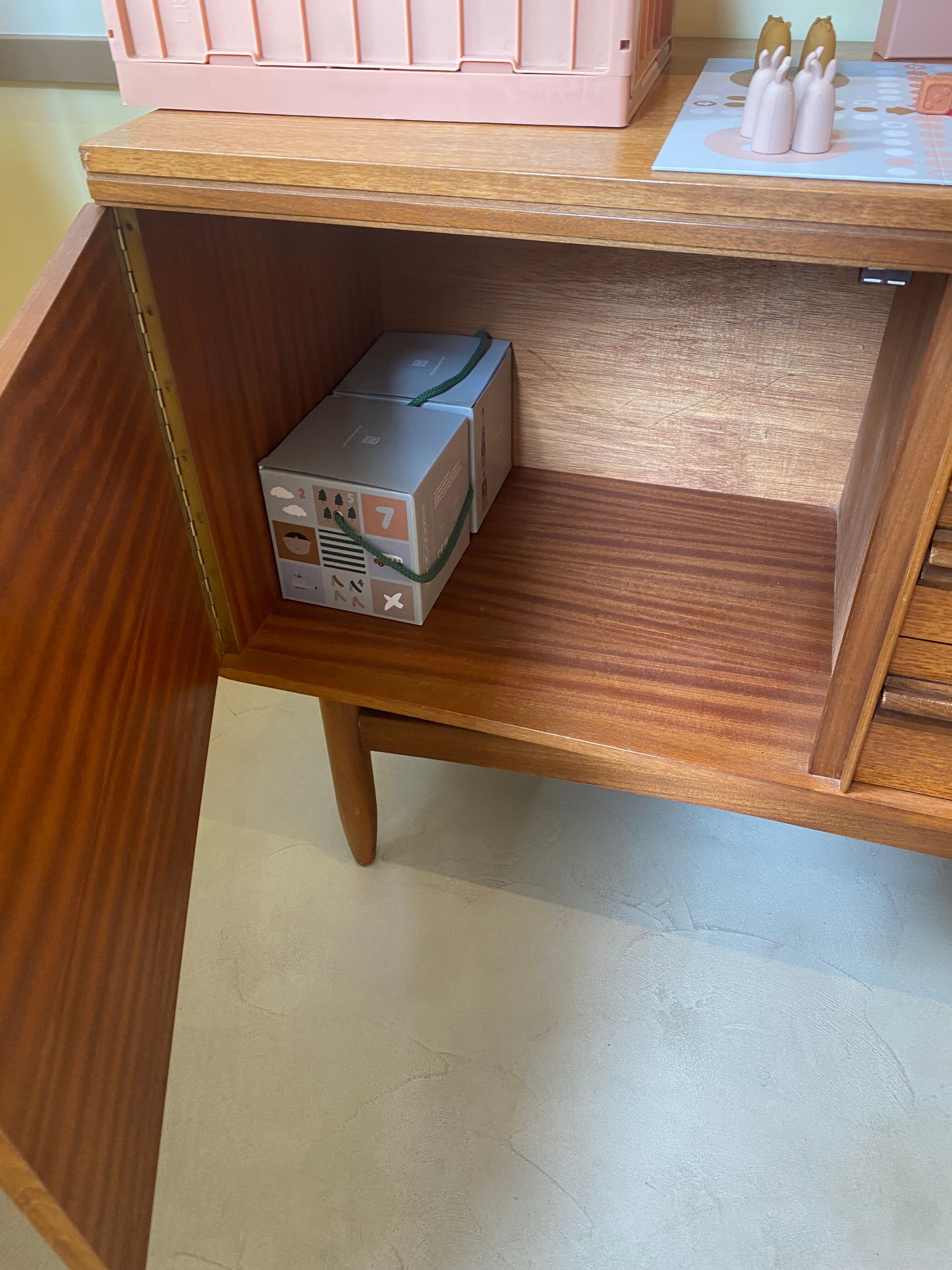 Sideboard William Lawrence