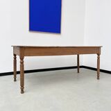 Walnut silk table 1900