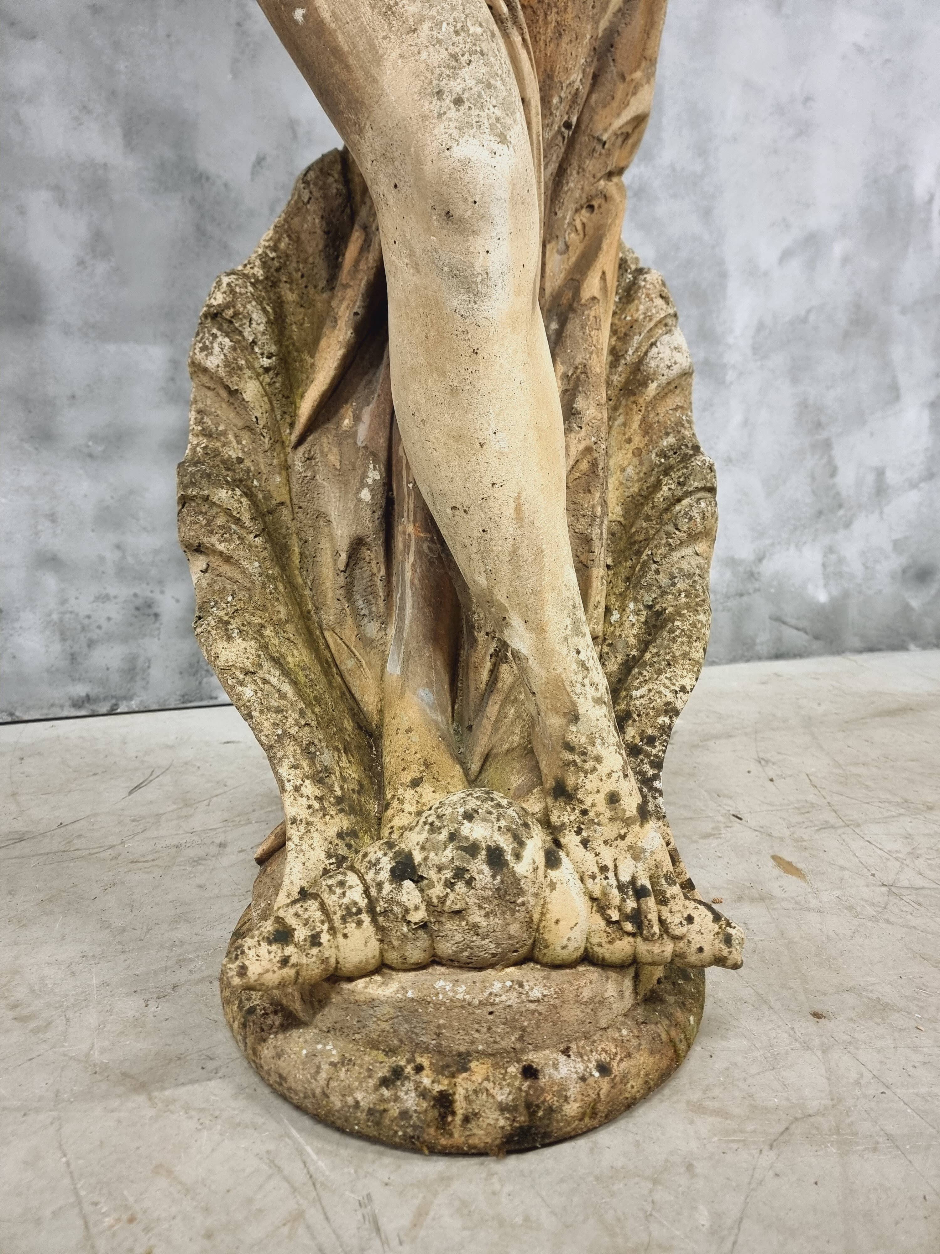 Statue de jardin ancienne en pierre sculpture française hauteur 175 cm