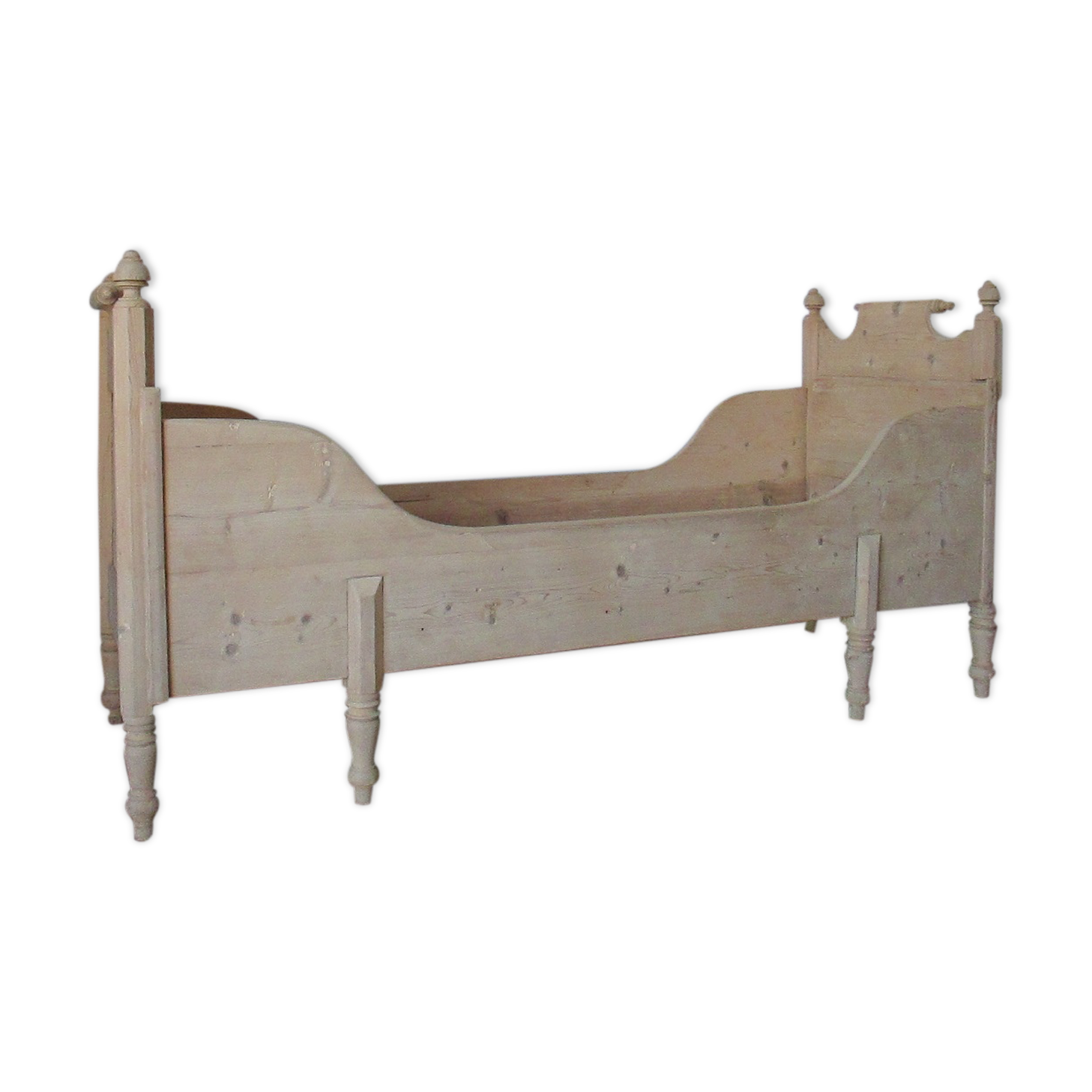 Retractable sofa bed of the Austrian Tyrole in natural wood