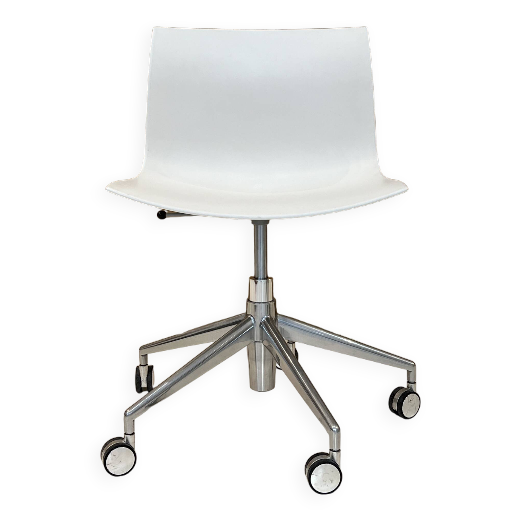 4 Cataifa 46 office chairs by Arper