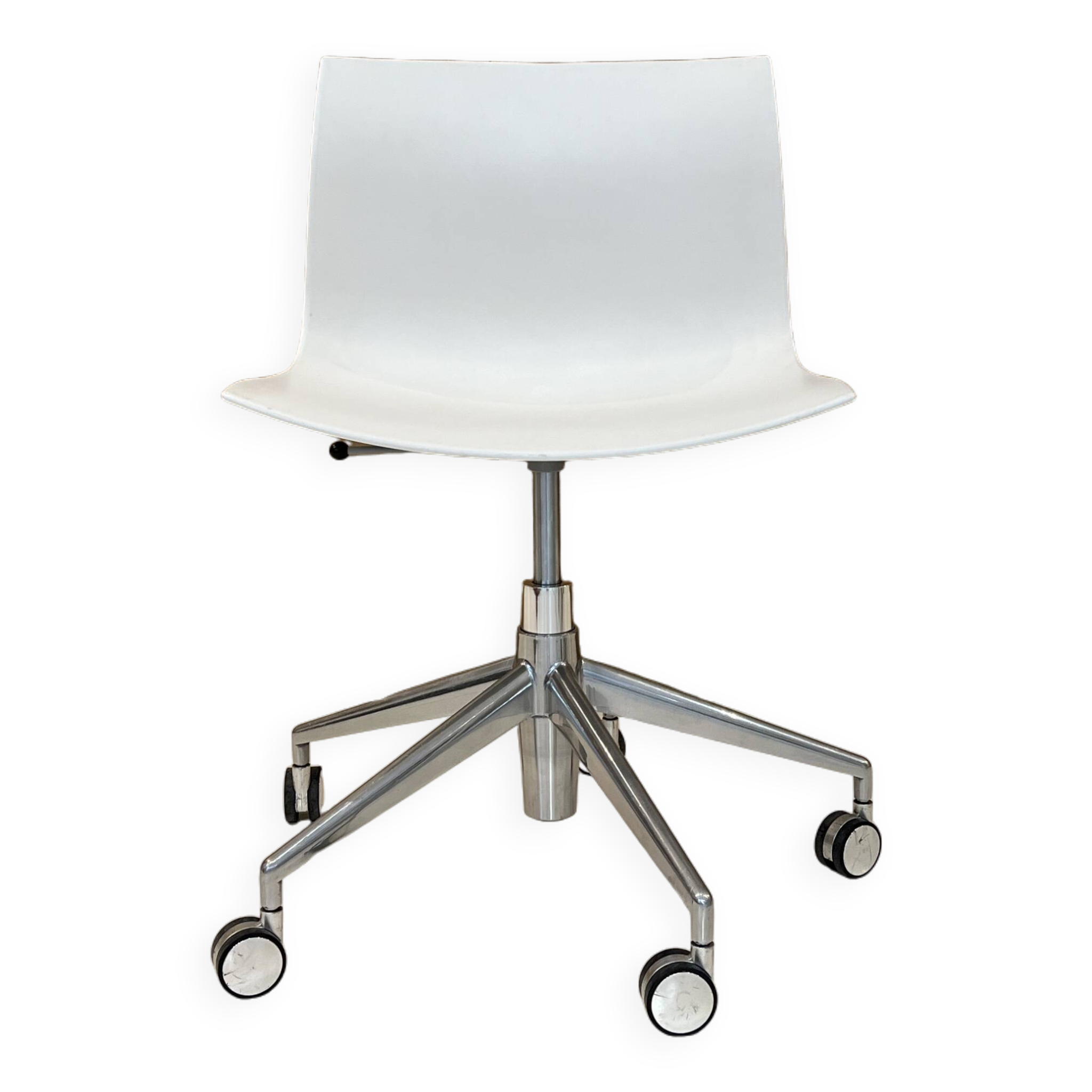4 Cataifa 46 office chairs by Arper