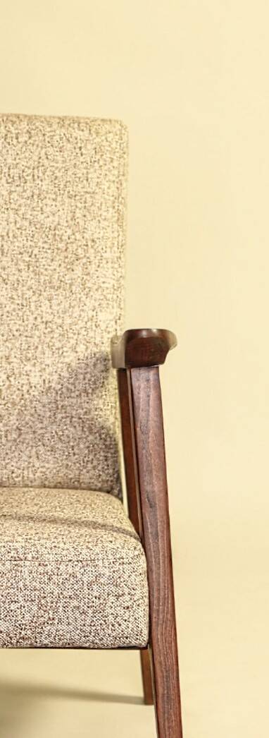 Fauteuil scandinave en bois rénové tissus granola beige 1970