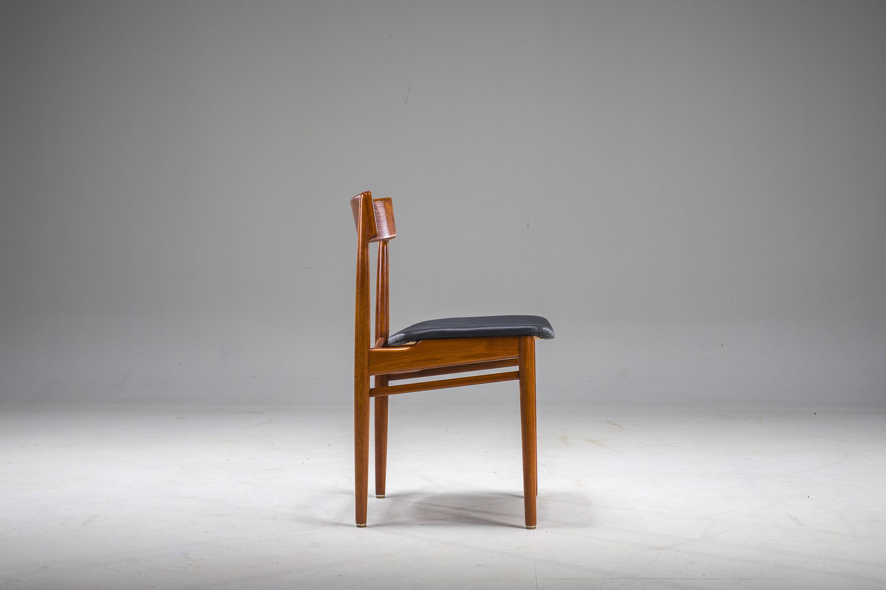 Model 39 Teak Dining Chair by Henry Rosengren Hansen for Brande Møbelindust