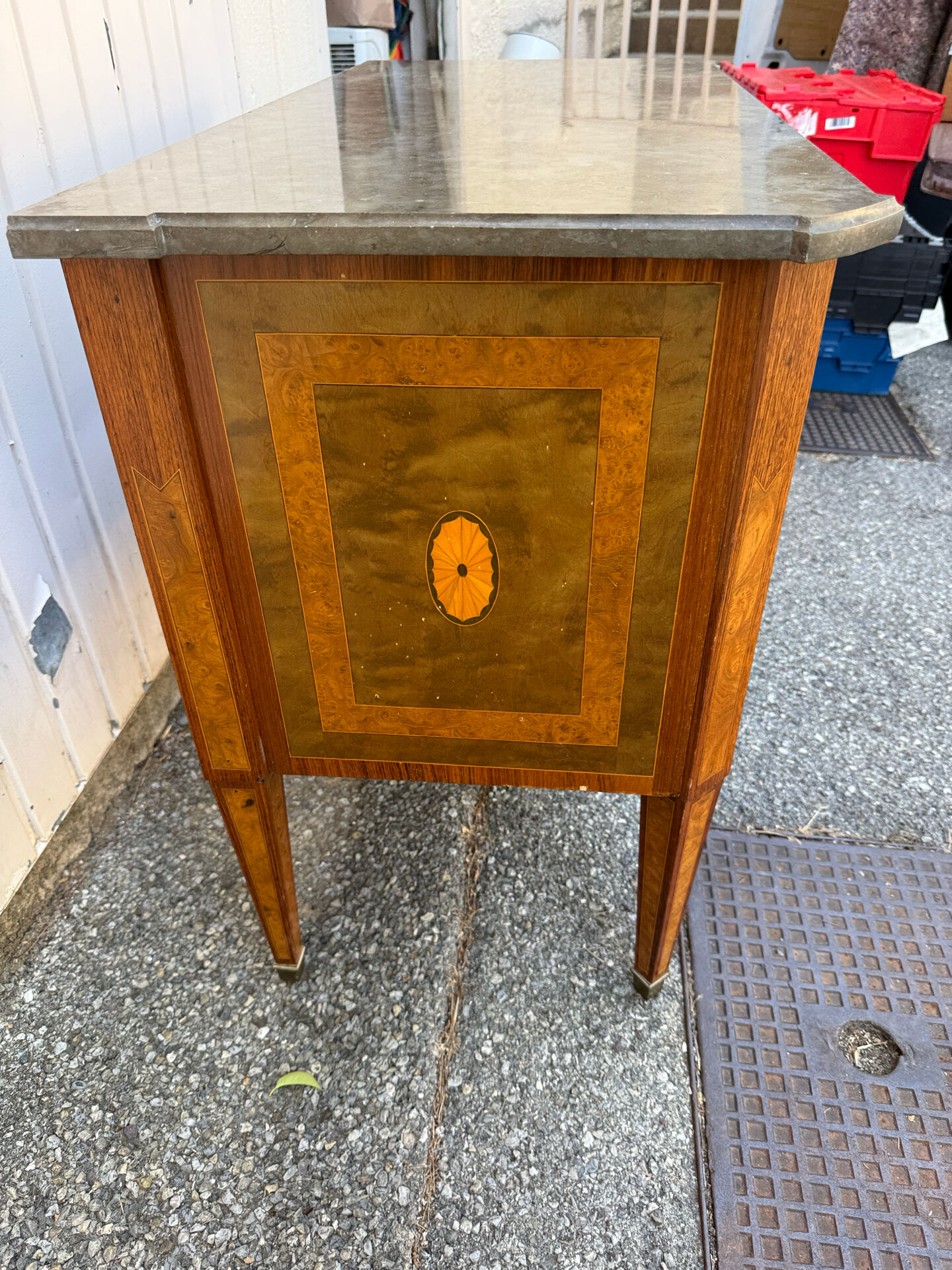 Louis XVI style commode in marquetry, 20th century – Marble top