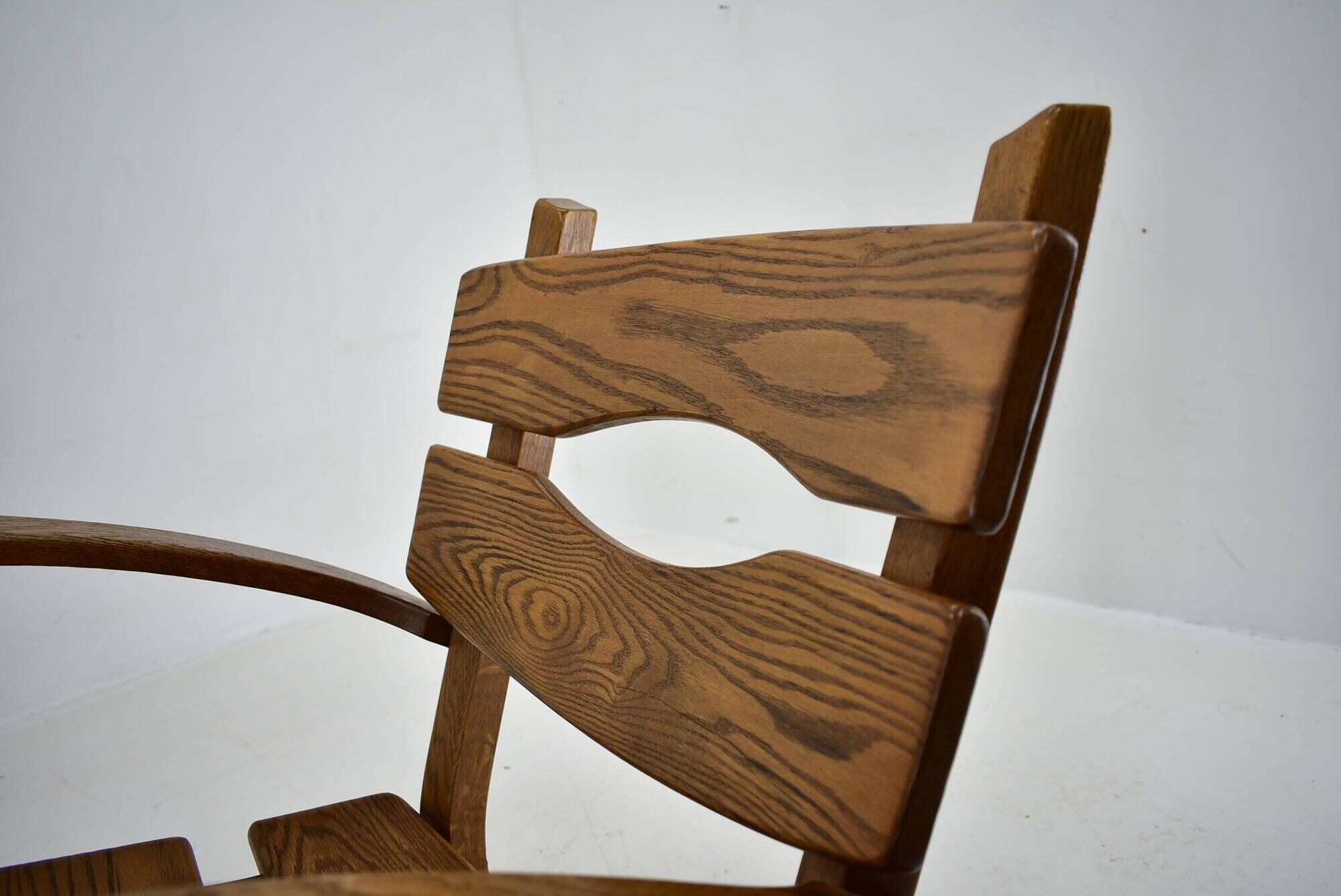 Paire de fauteuils lounge brutalistes en chêne massif par Dittmann & Co., 1970s