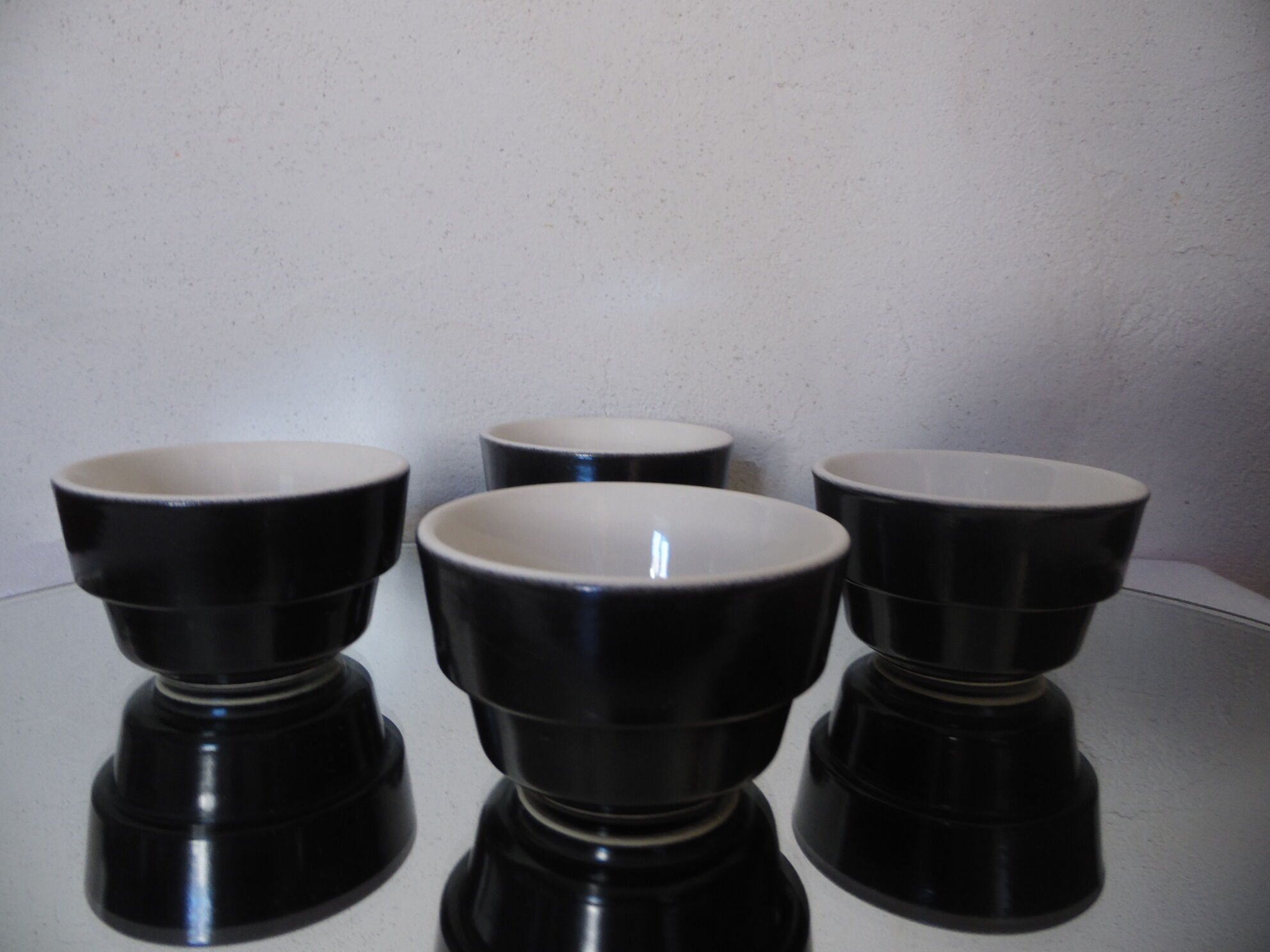 Set of 4 stackable ramekins ceramic dark gray and white style Scandinavian