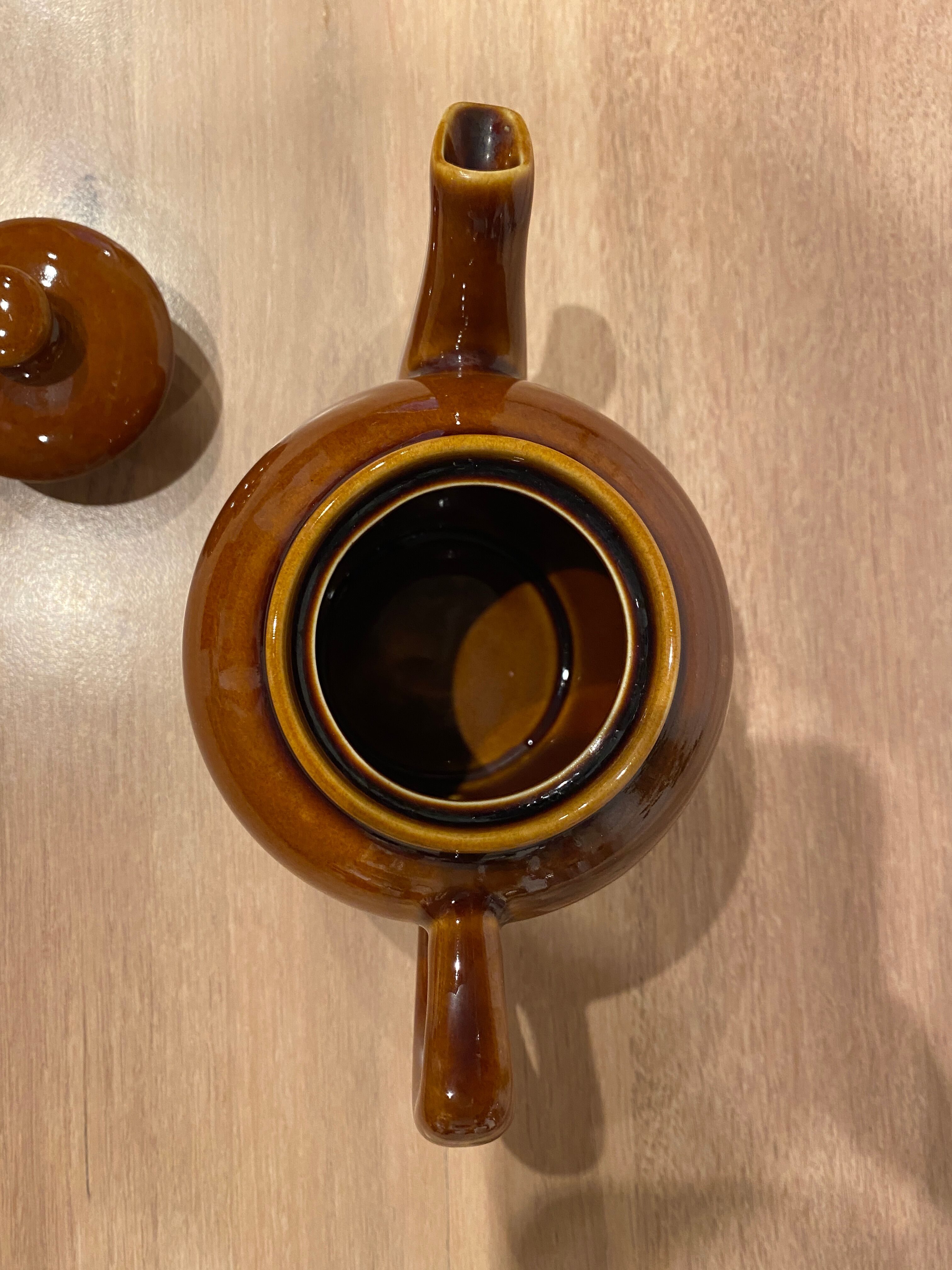 Individual earthenware teapot