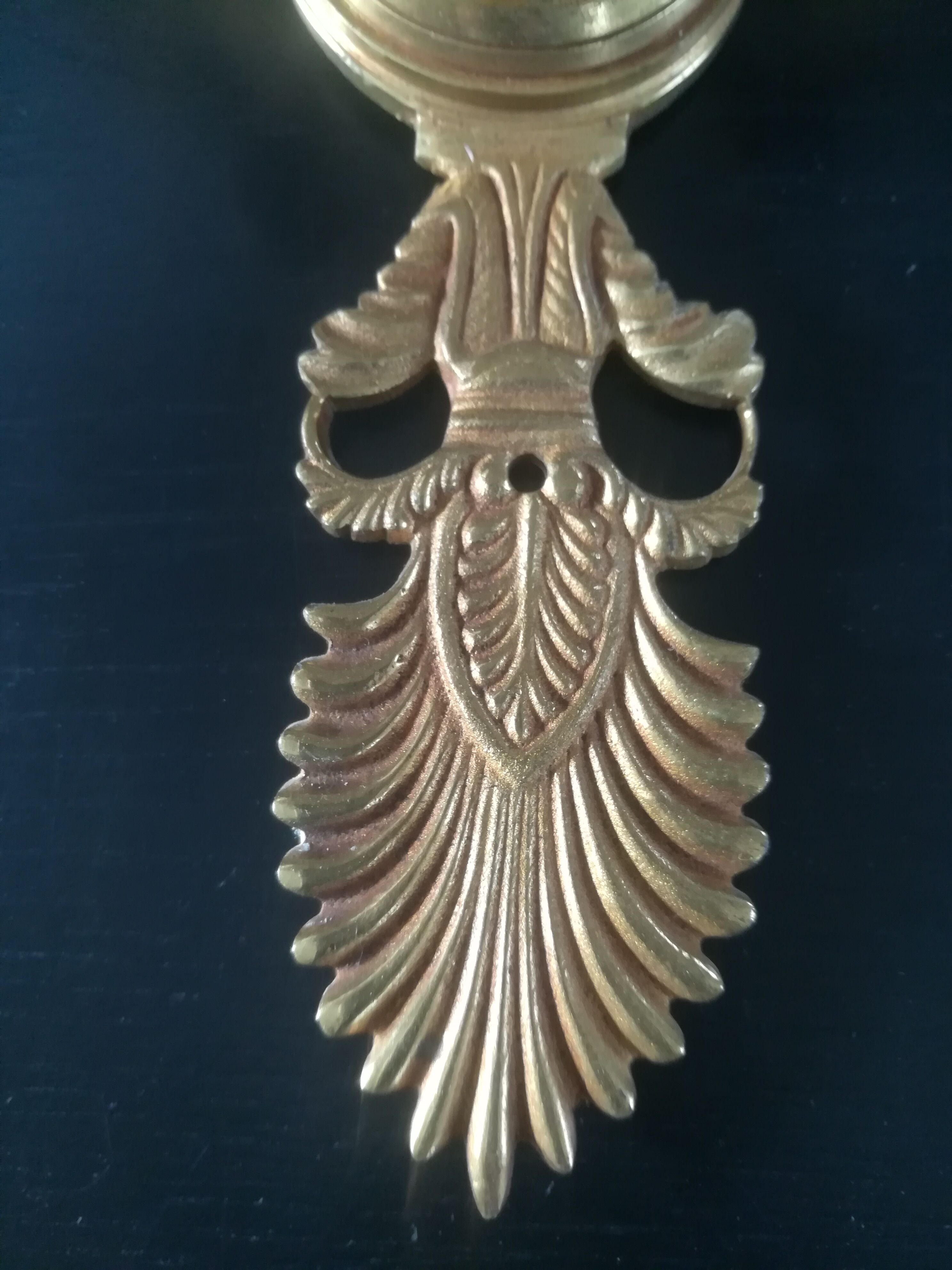 Paire d'appliques style Empire en bronze doré