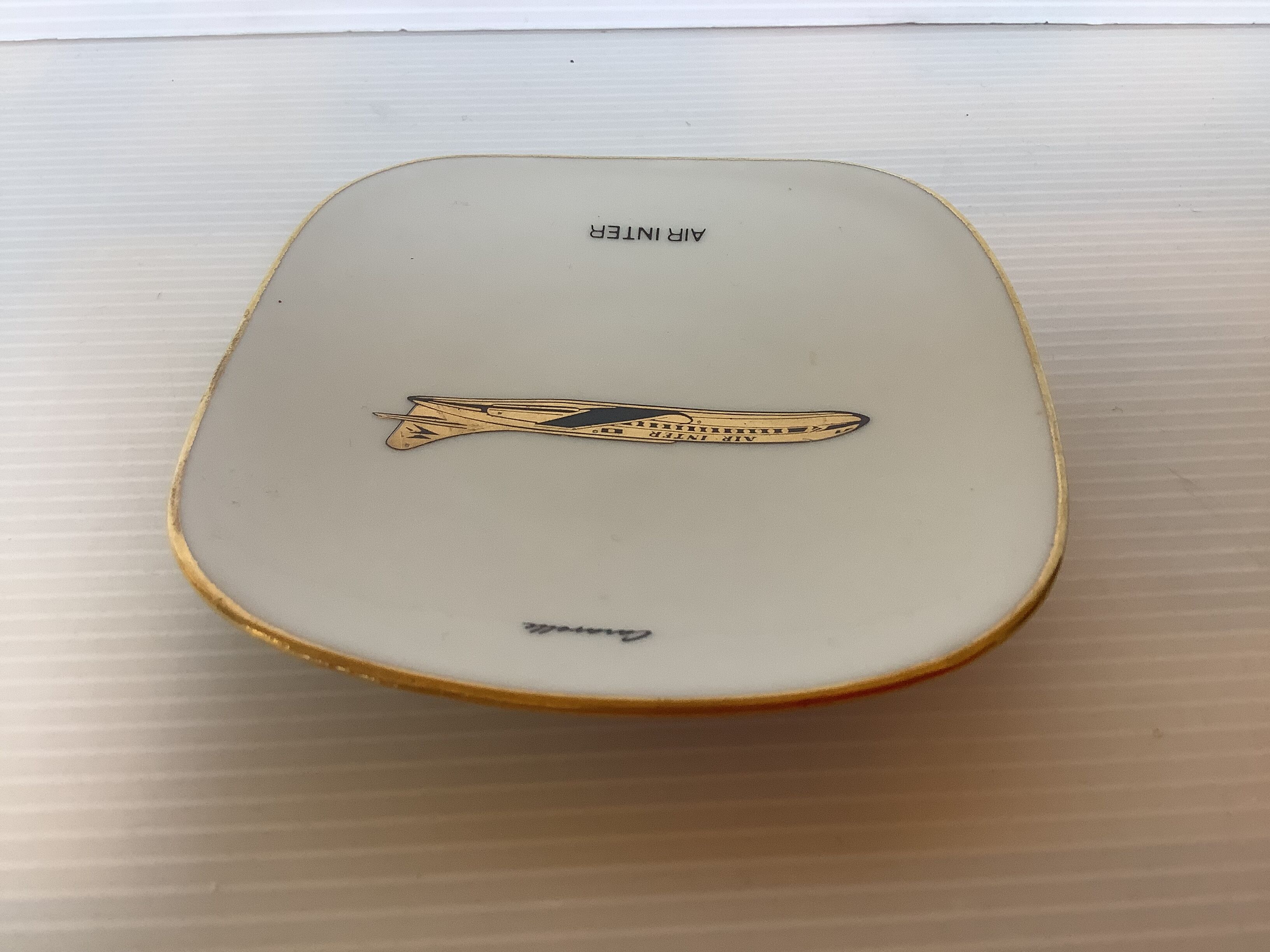 Vacuum pocket cup plane caravel air inter