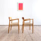 Paire de chaises de salle à manger modèle 56 par Niels O. Møller en chêne