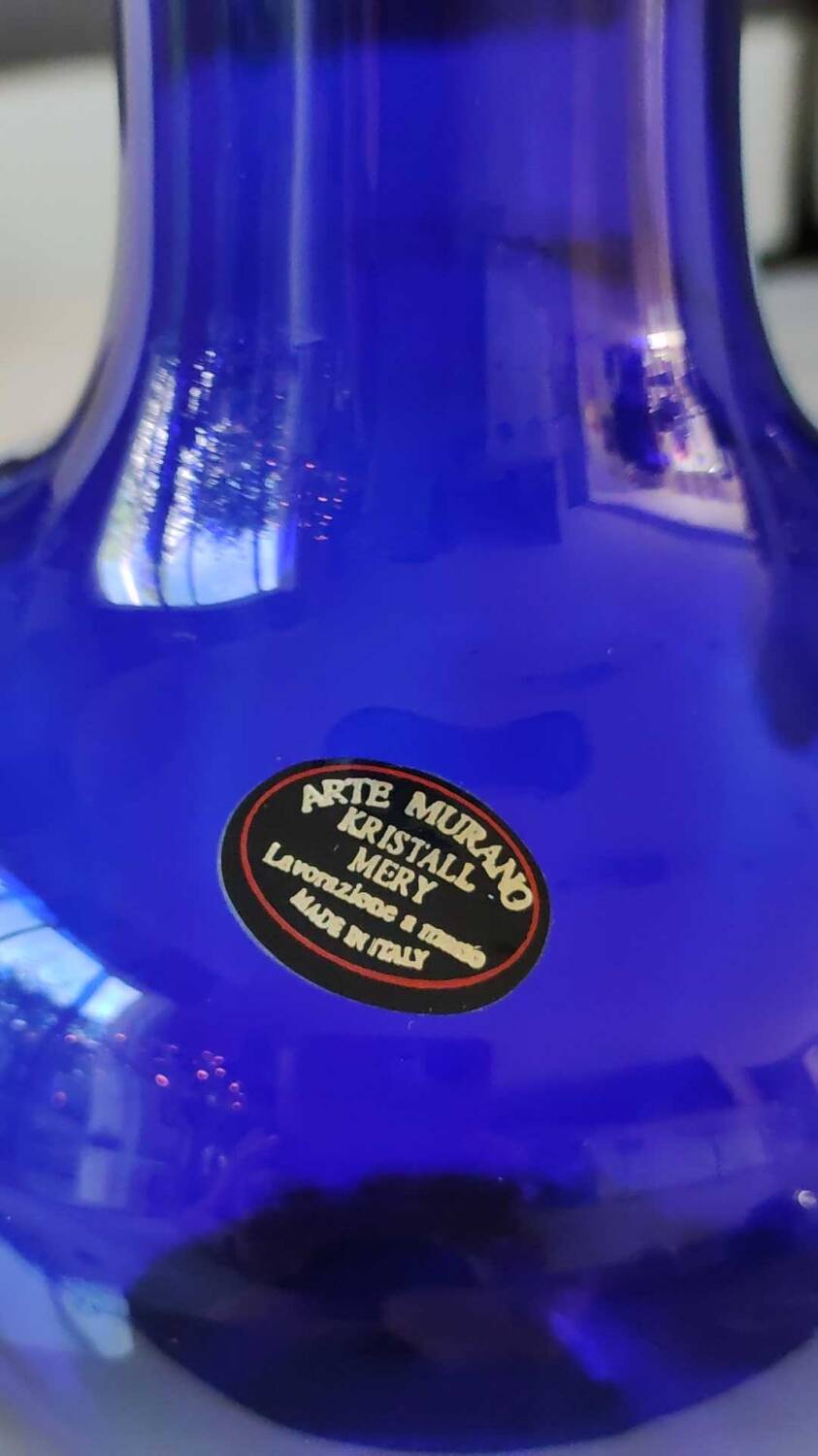 Corolle shaped vase in blown Art glass/Arte Murano Kristall Mery. Cobalt blue on a silver metal-look floral base. Dim 26 x 14 cm