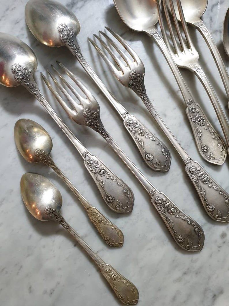 Old art nouveau covered housewife in silver metal X12