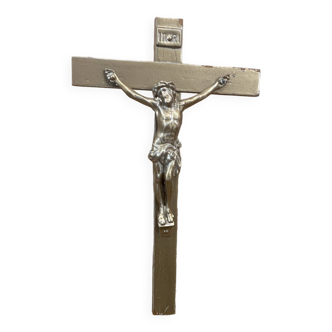 Crucifix en bois doré