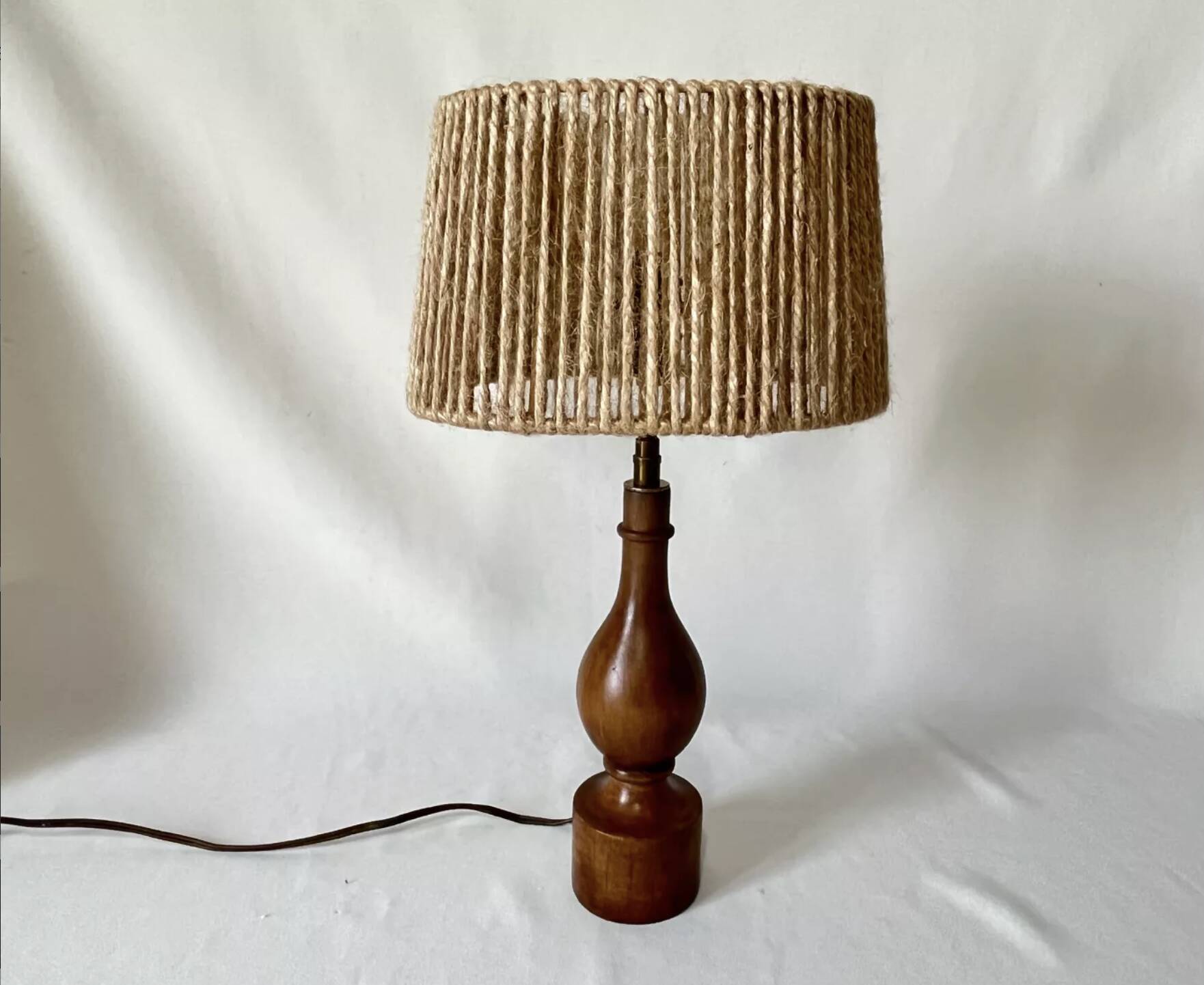 Philippe Capelle vintage 1970s table lamp in turned wood with rope shade