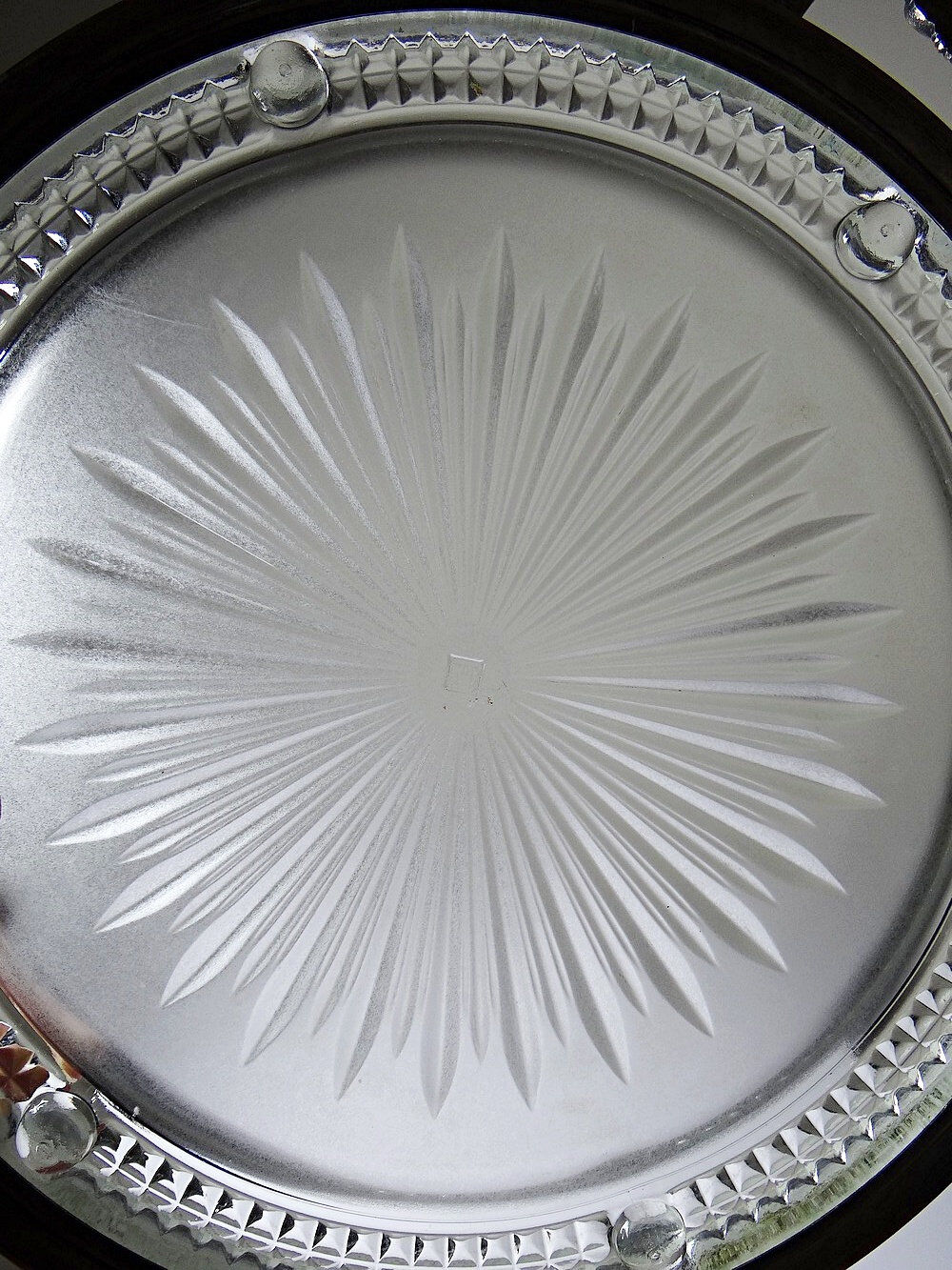 Plateau with handles, moulded glass and brass, Verlys, vintage Art Deco 1930-1940.