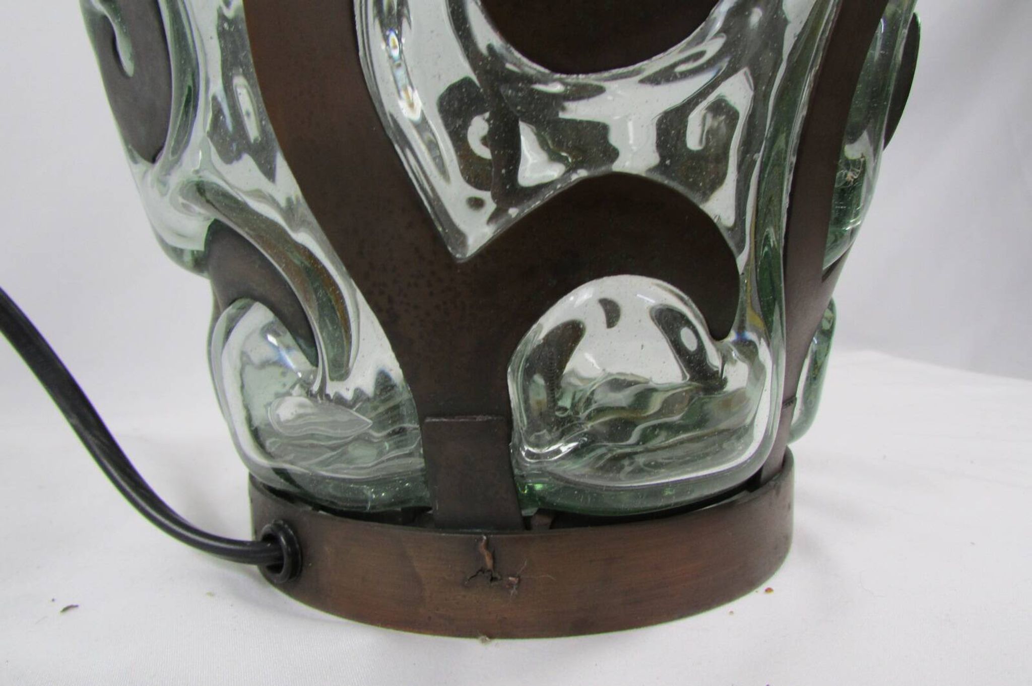 Lampe de salon, fer forgé et verre soufflé