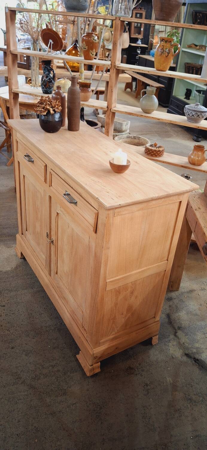 Old buffet