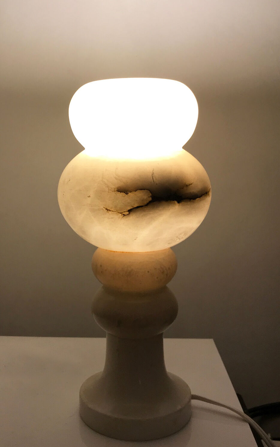 Marble bulb lamp