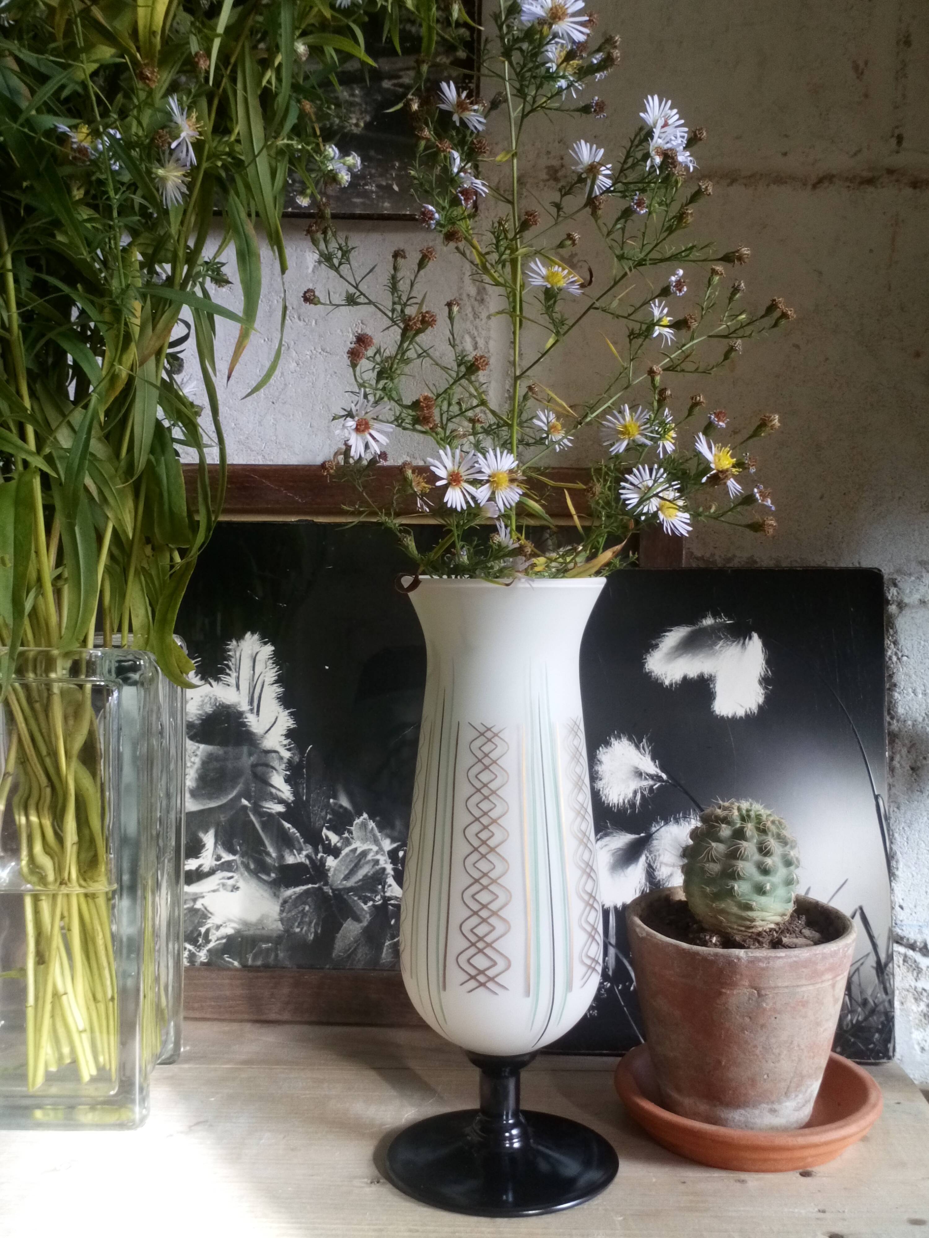 Vase in opaline, 50s