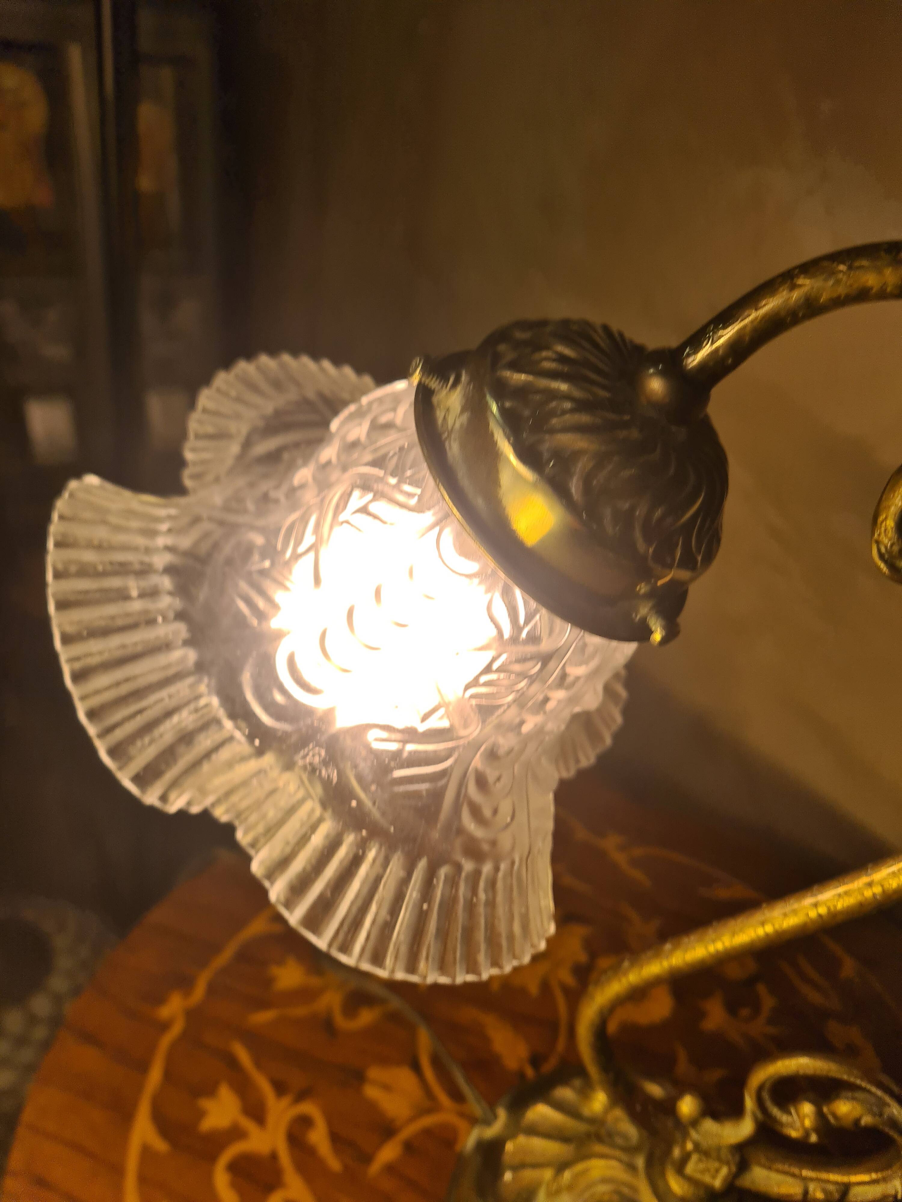 lampe 1900 de bureau ou chevet bronze 28x25 tres belle patine, fonctionne b
