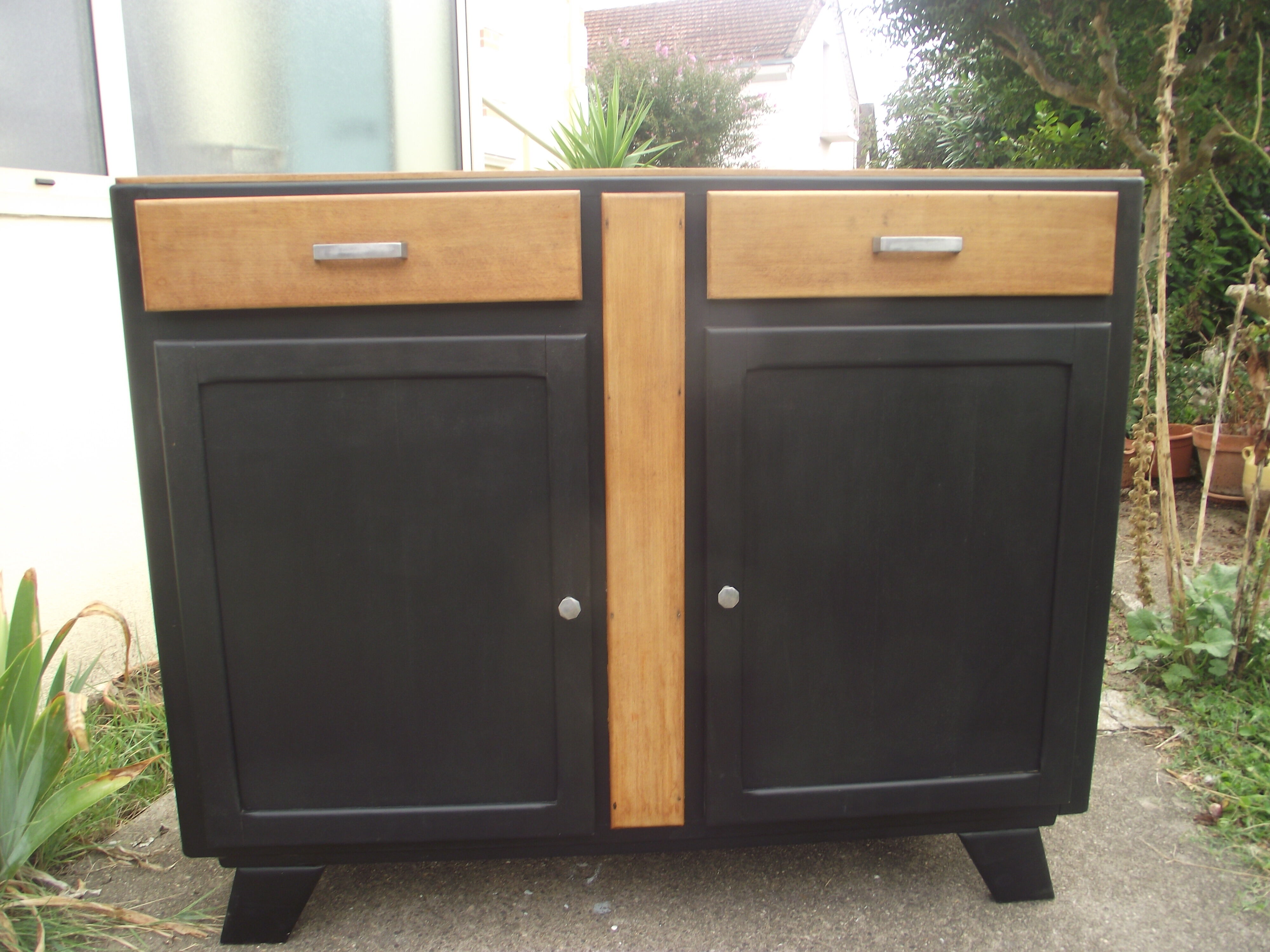 Parisian buffet of the 50s