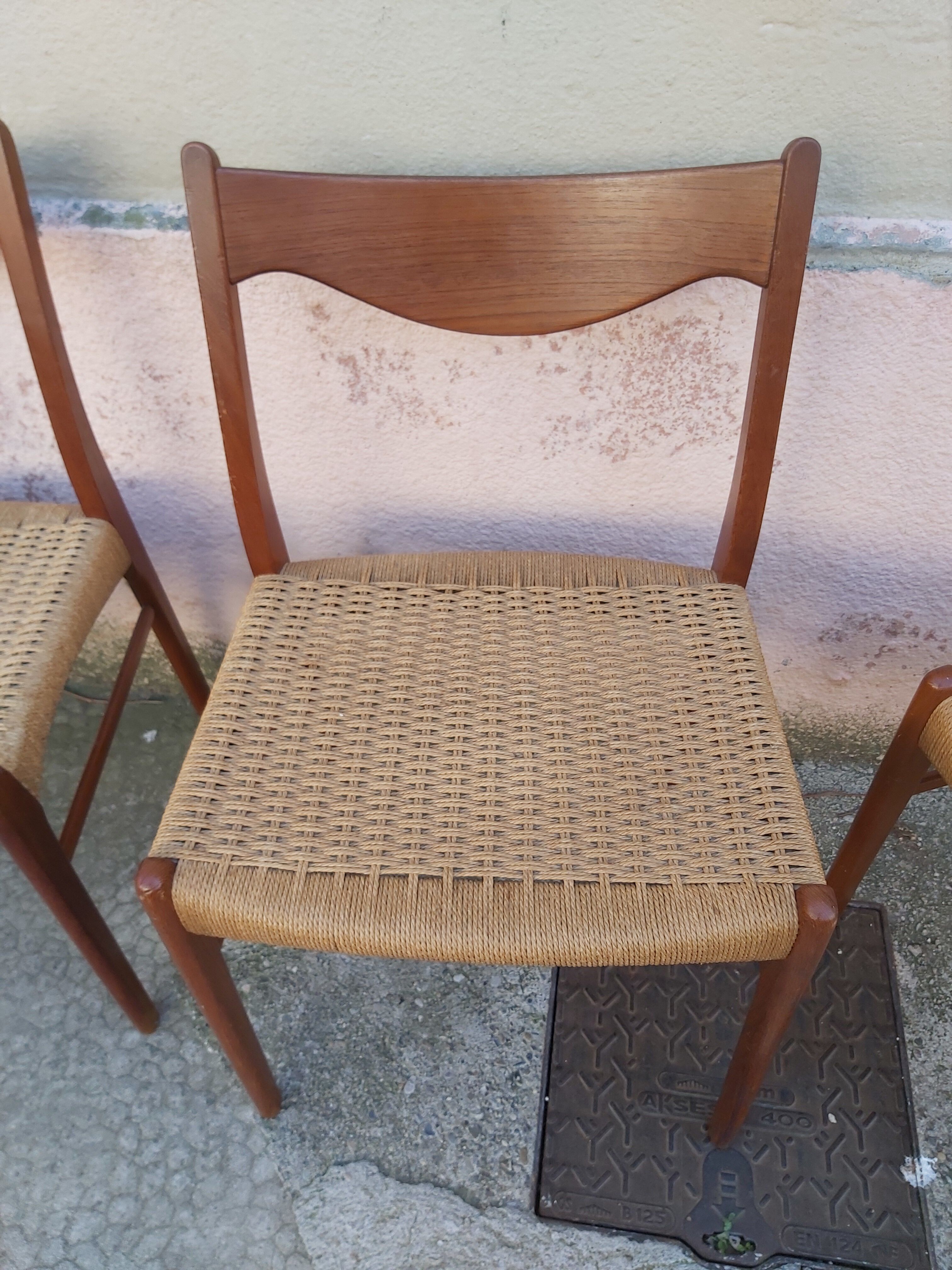 Series of 4 chairs by Bender Madsen and Ejner Larsen for Stølefabrik