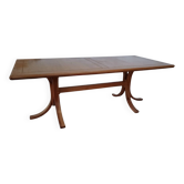 Table style scandinave
