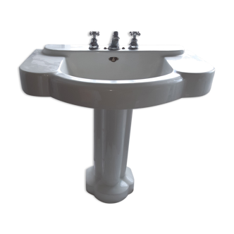 Art deco washbasin