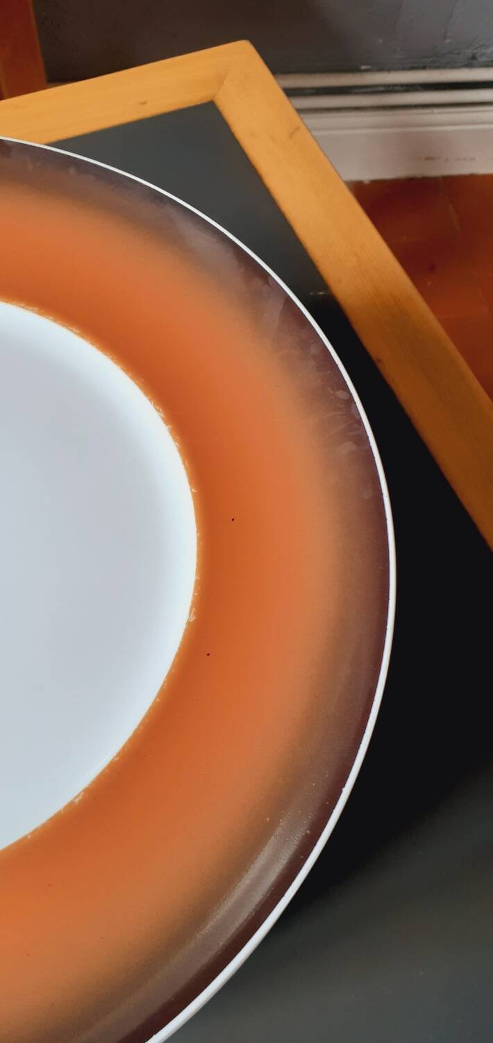 12 Space Age dinner plates from the 70s in porcelain from the Manufacture Royale De