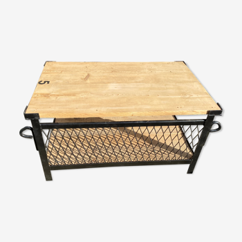 Industrial lounge table