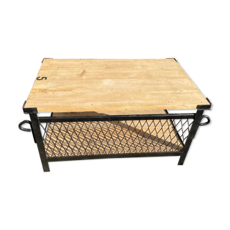Industrial lounge table