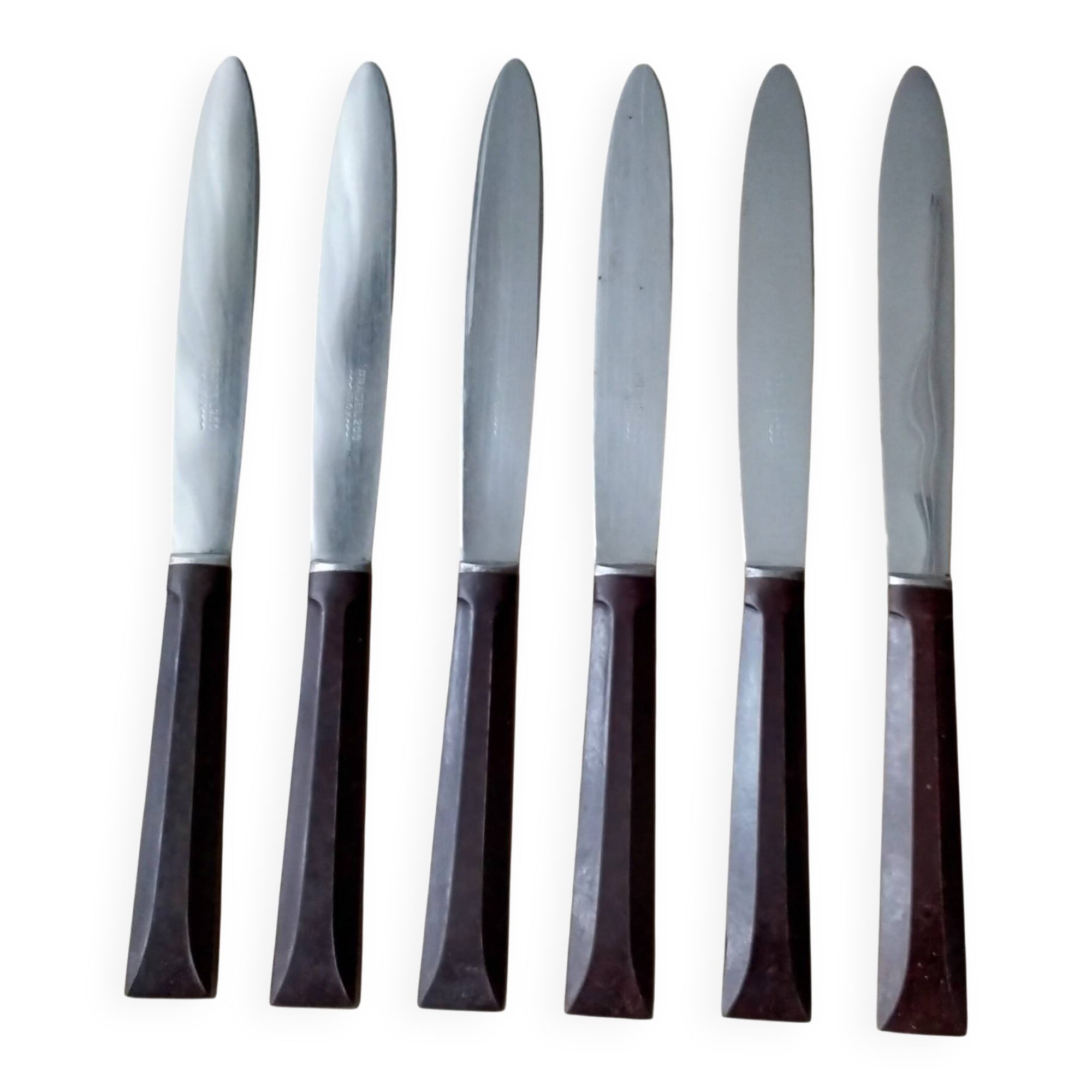 6 Bakelite table knives Pradel 255