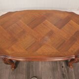 Table basse ovale style Louis XV avec plateau en verre