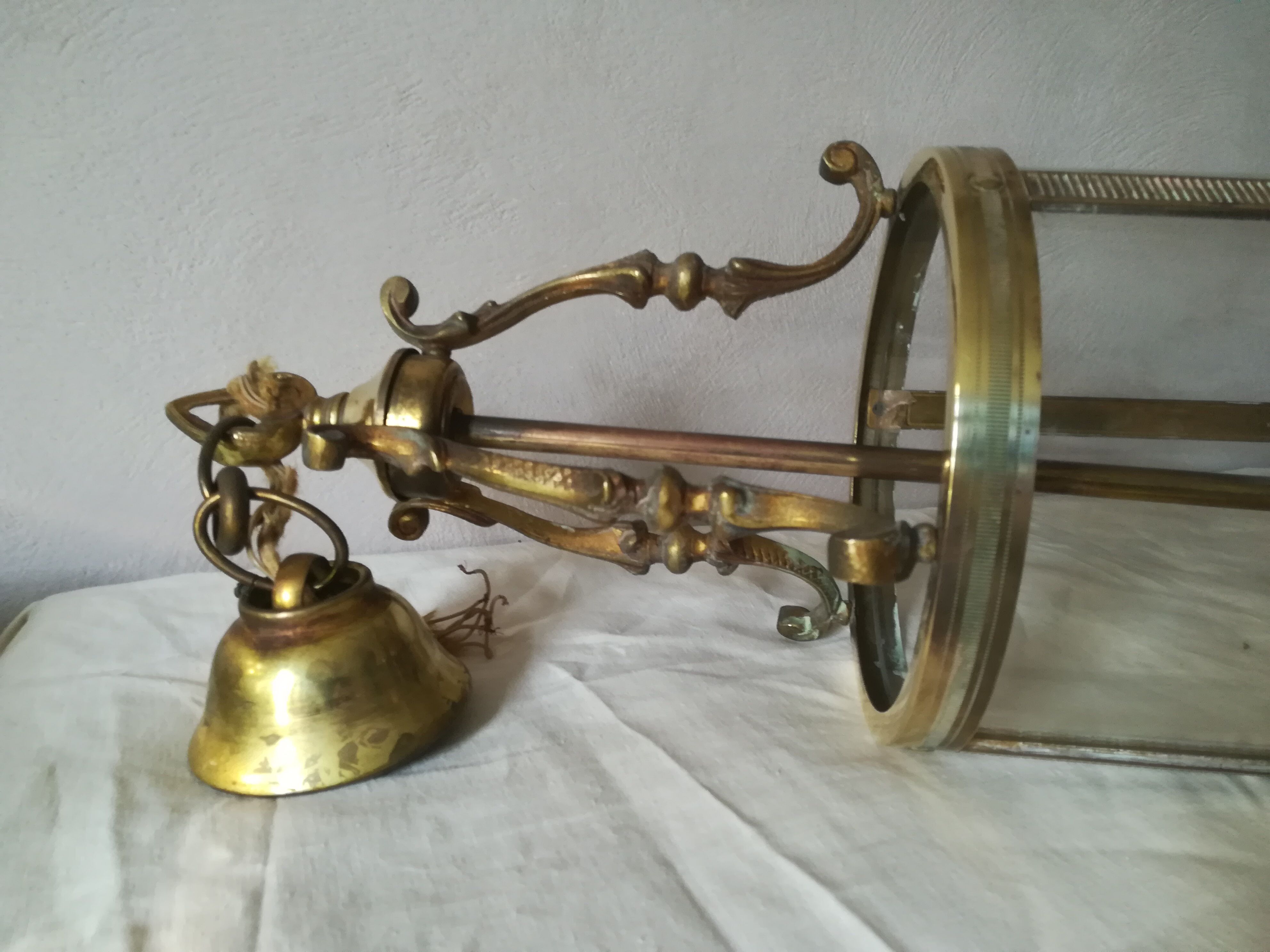 Vestibule lantern with 3 brass and bronze lights