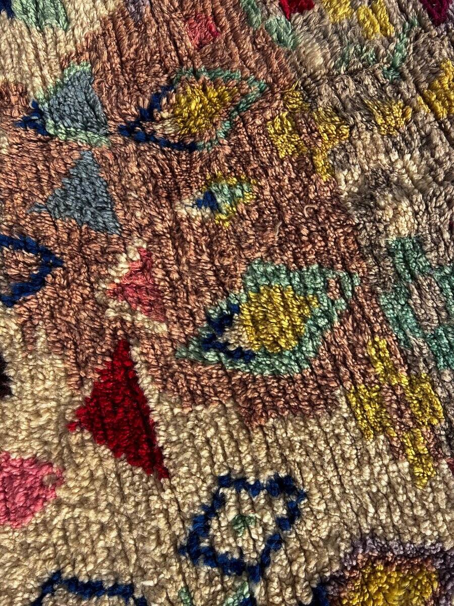 Vintage Berber wool rug, Morocco, 1990