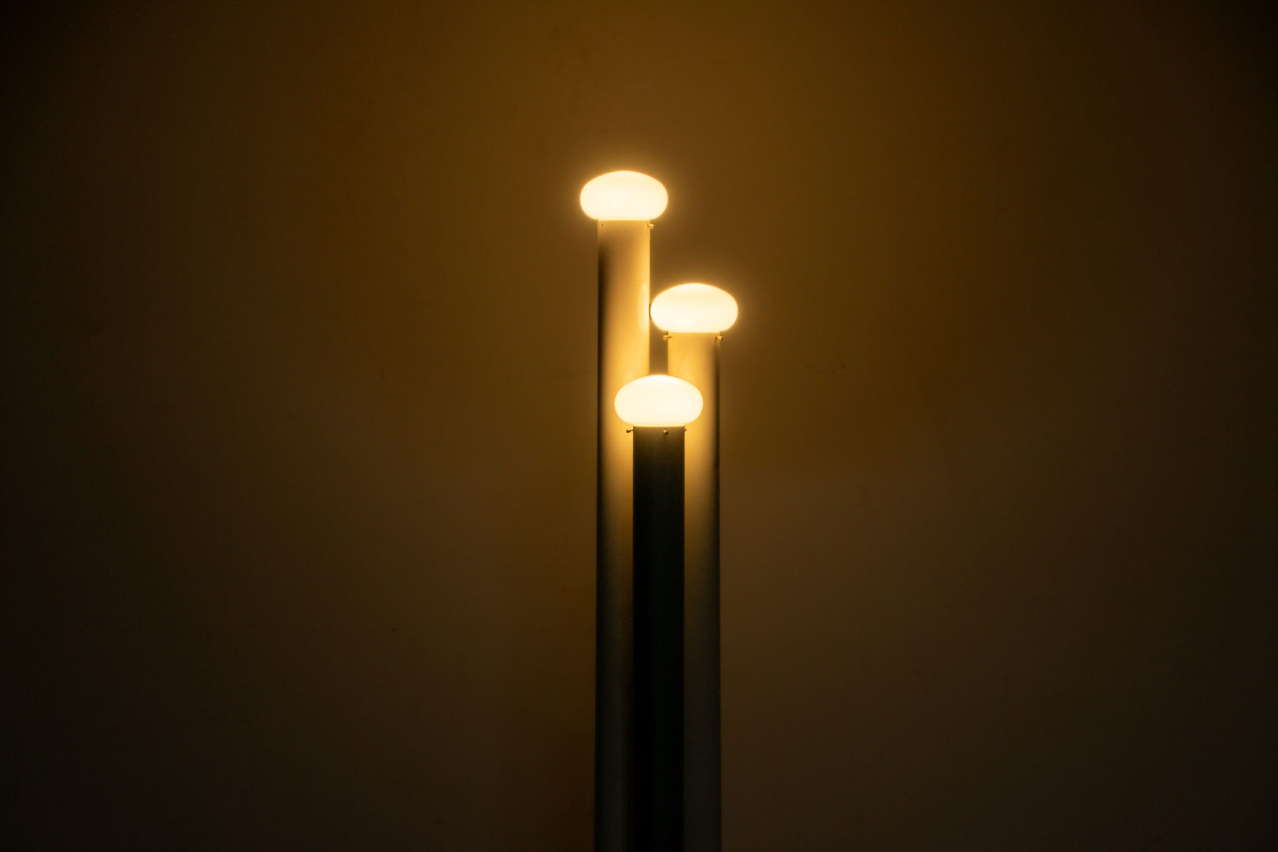 Italian pillar floor lamp. Circa 1970