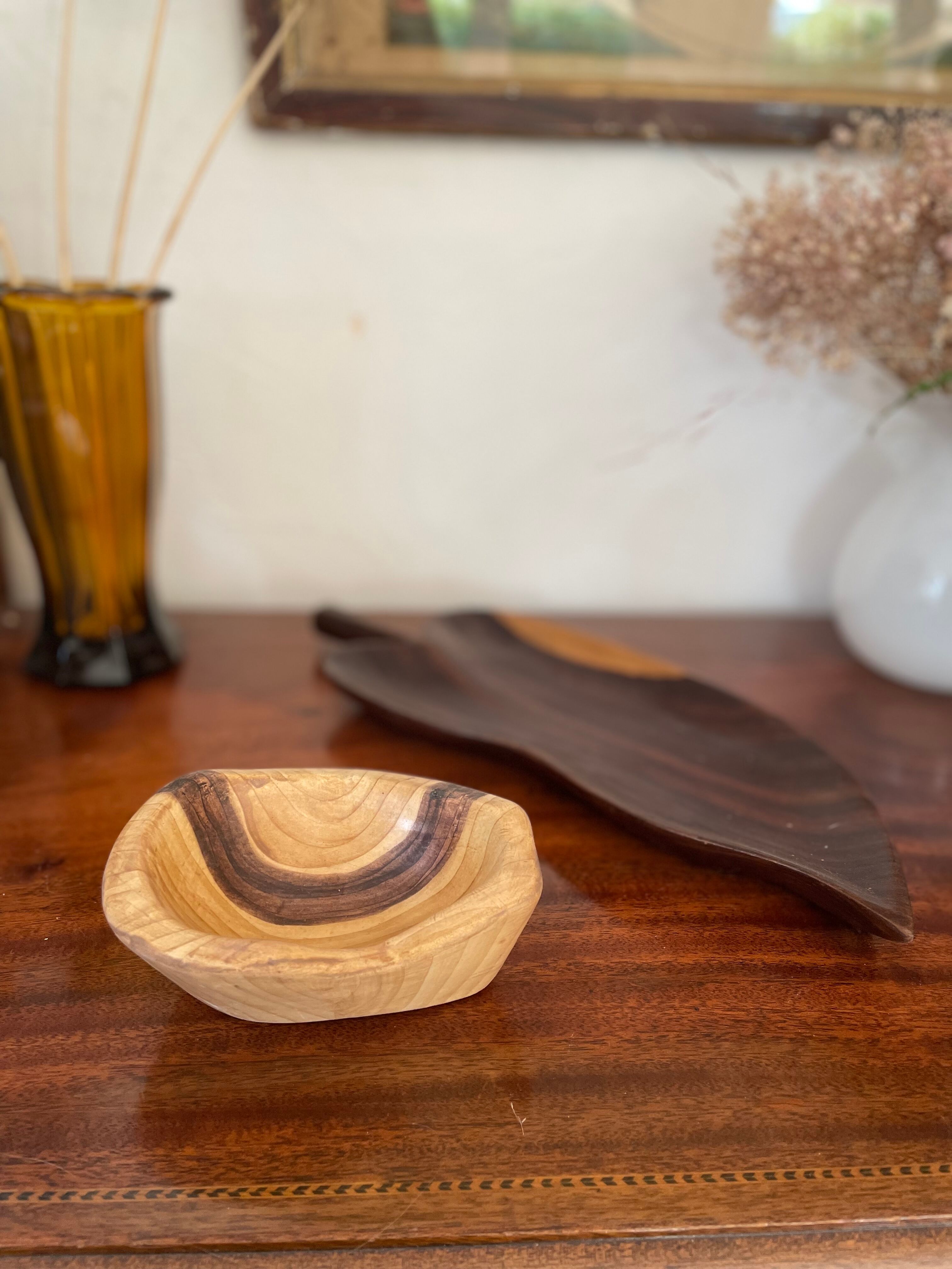 Wood-style ceramic ashtray