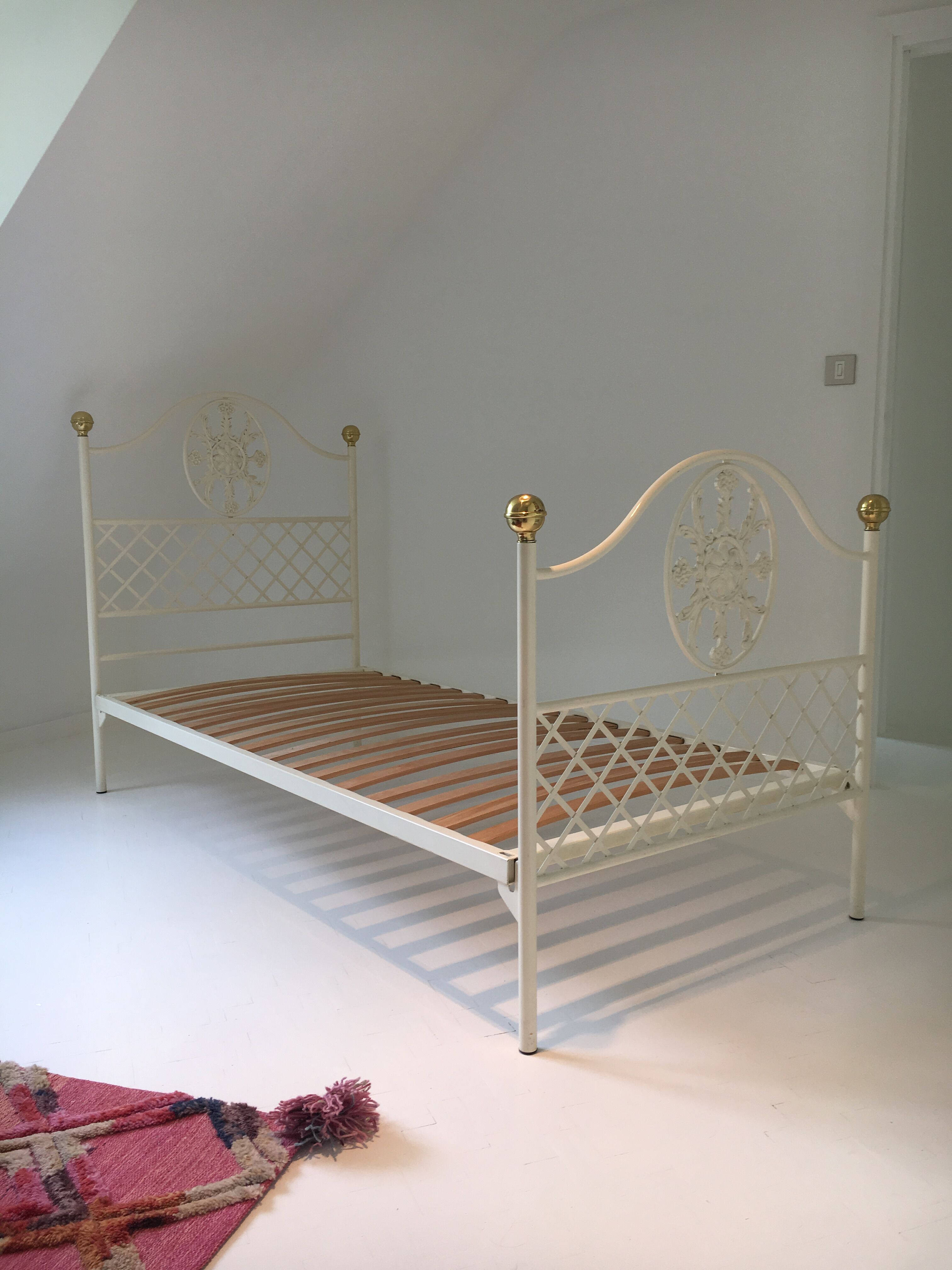 Ivory metal bed